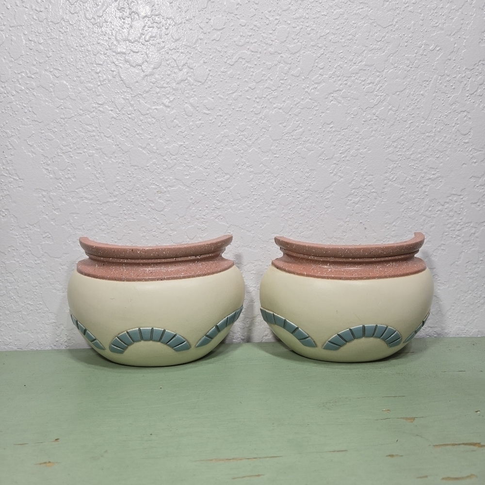 Southwestern Burwood 90s Plastic Decor Set - Wall Shelf, Sconces, Wall Pockets - Picture 4 of 9